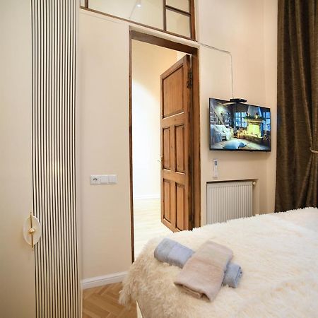 City Lux Hotel Тбилиси Экстерьер фото