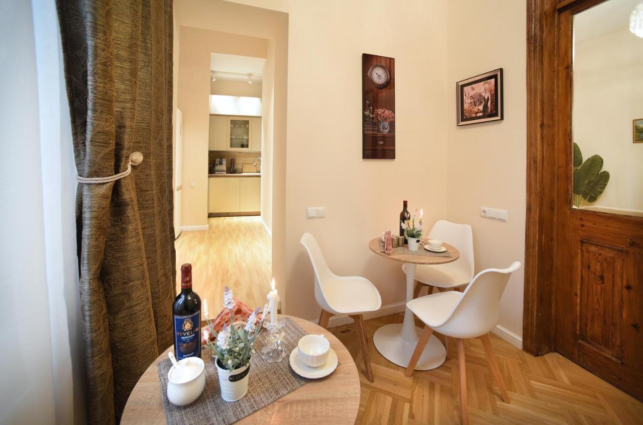 City Lux Hotel Тбилиси Экстерьер фото