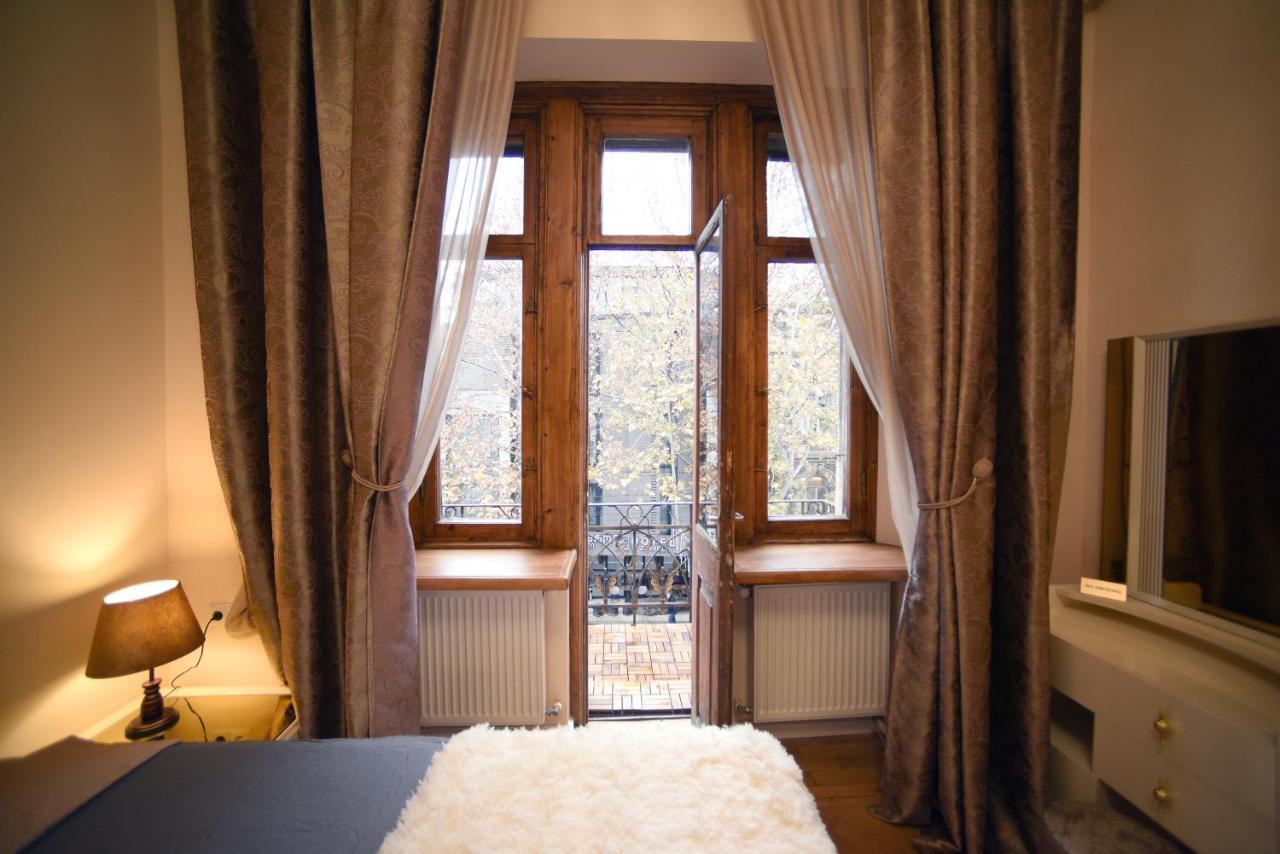 City Lux Hotel Тбилиси Экстерьер фото