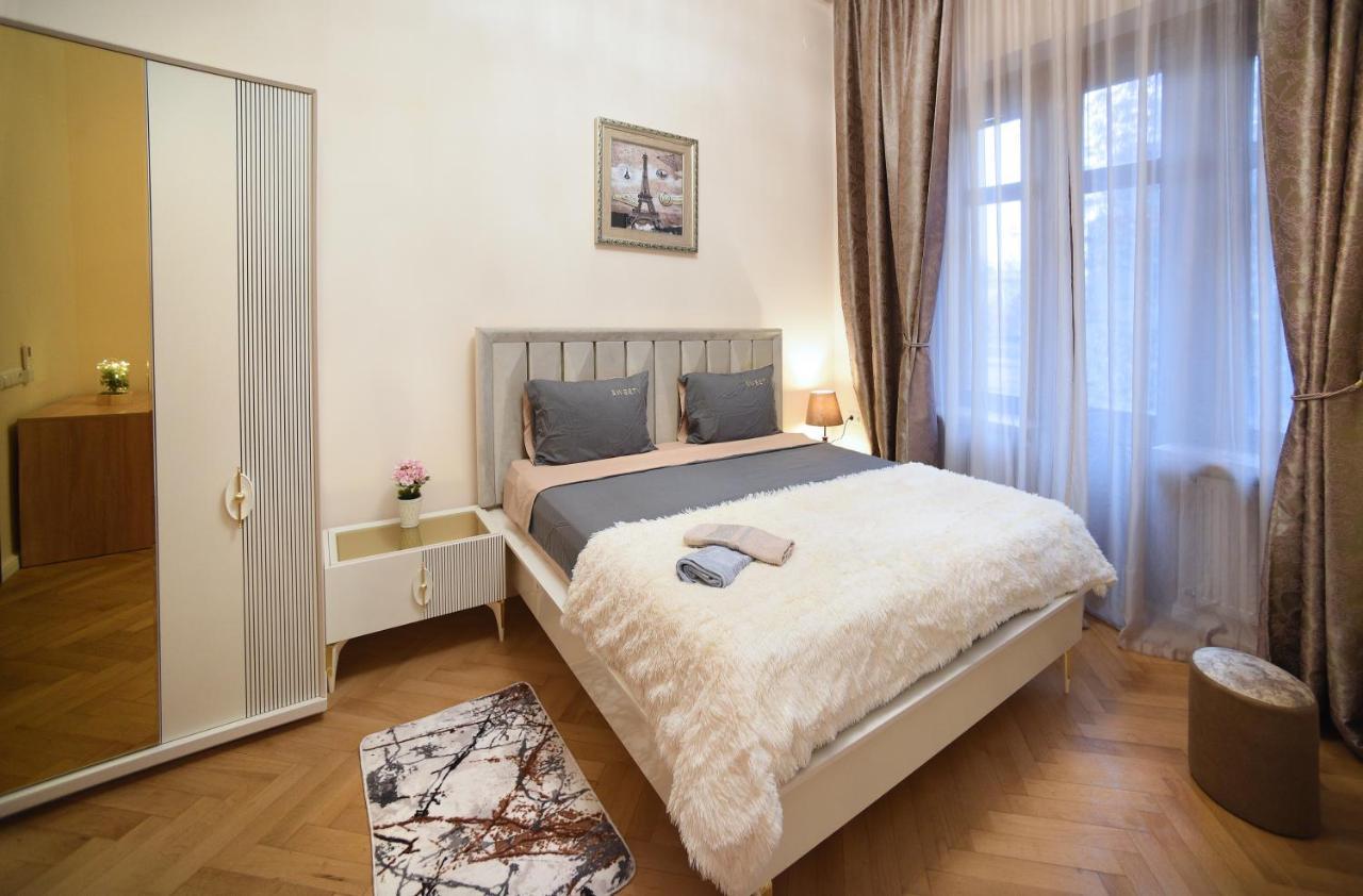 City Lux Hotel Тбилиси Экстерьер фото