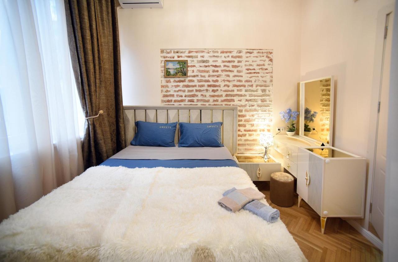 City Lux Hotel Тбилиси Экстерьер фото