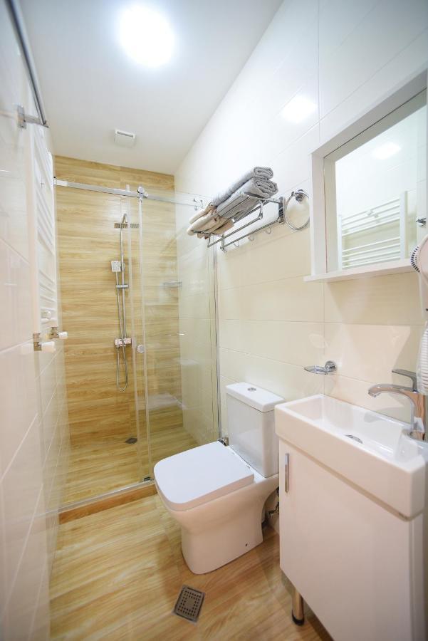 City Lux Hotel Тбилиси Экстерьер фото