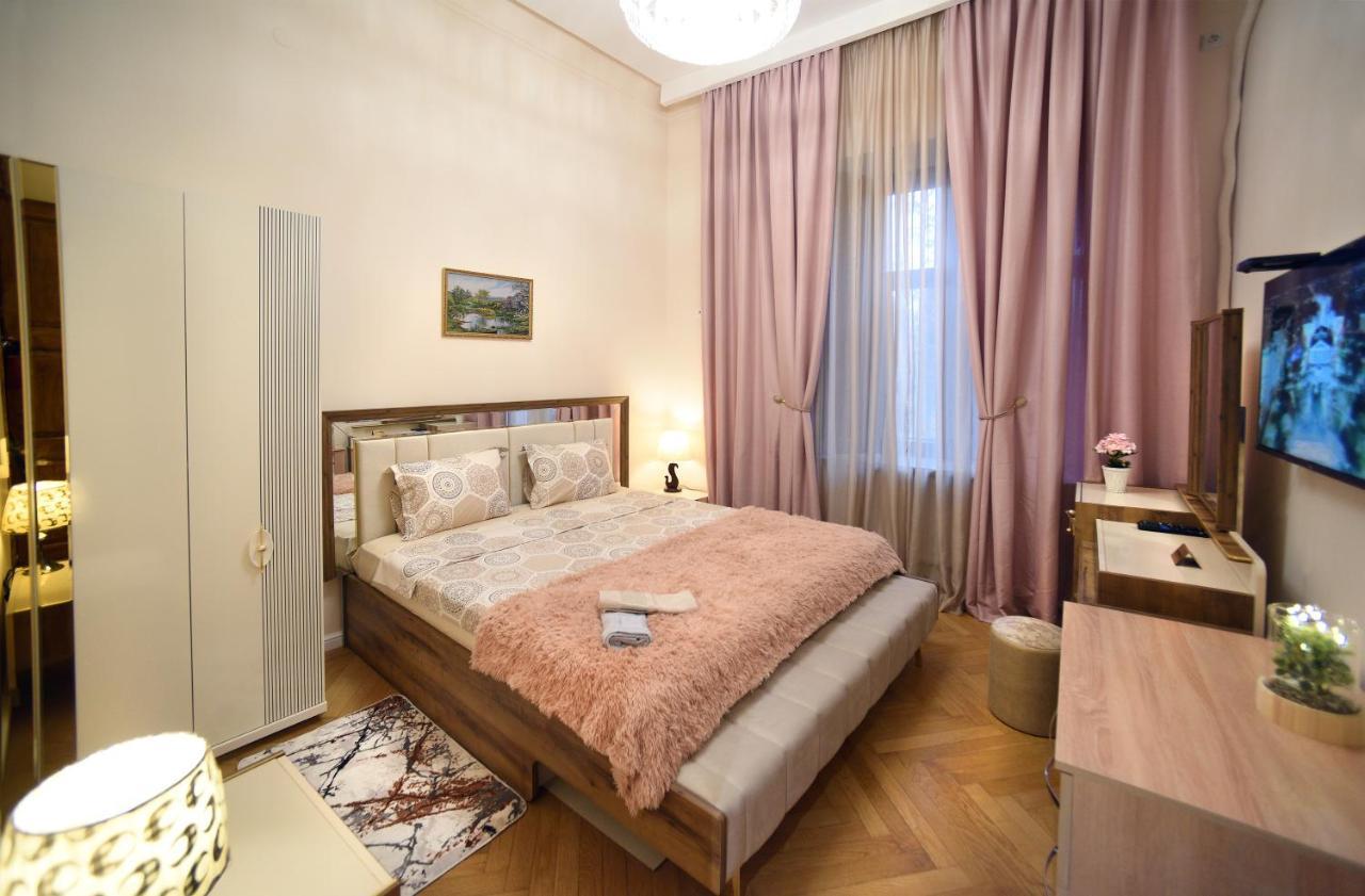 City Lux Hotel Тбилиси Экстерьер фото